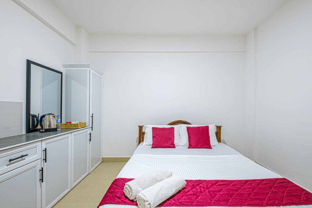 Queens Mount Ridge Kandy Exterior foto