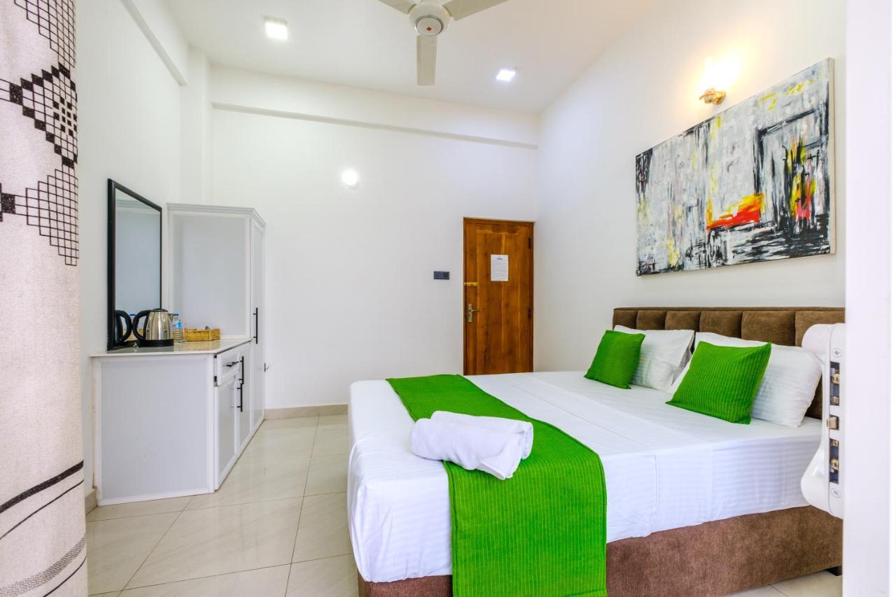 Queens Mount Ridge Kandy Exterior foto