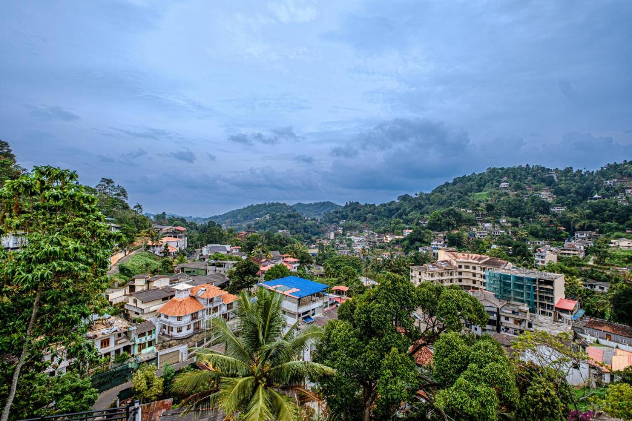 Queens Mount Ridge Kandy Exterior foto
