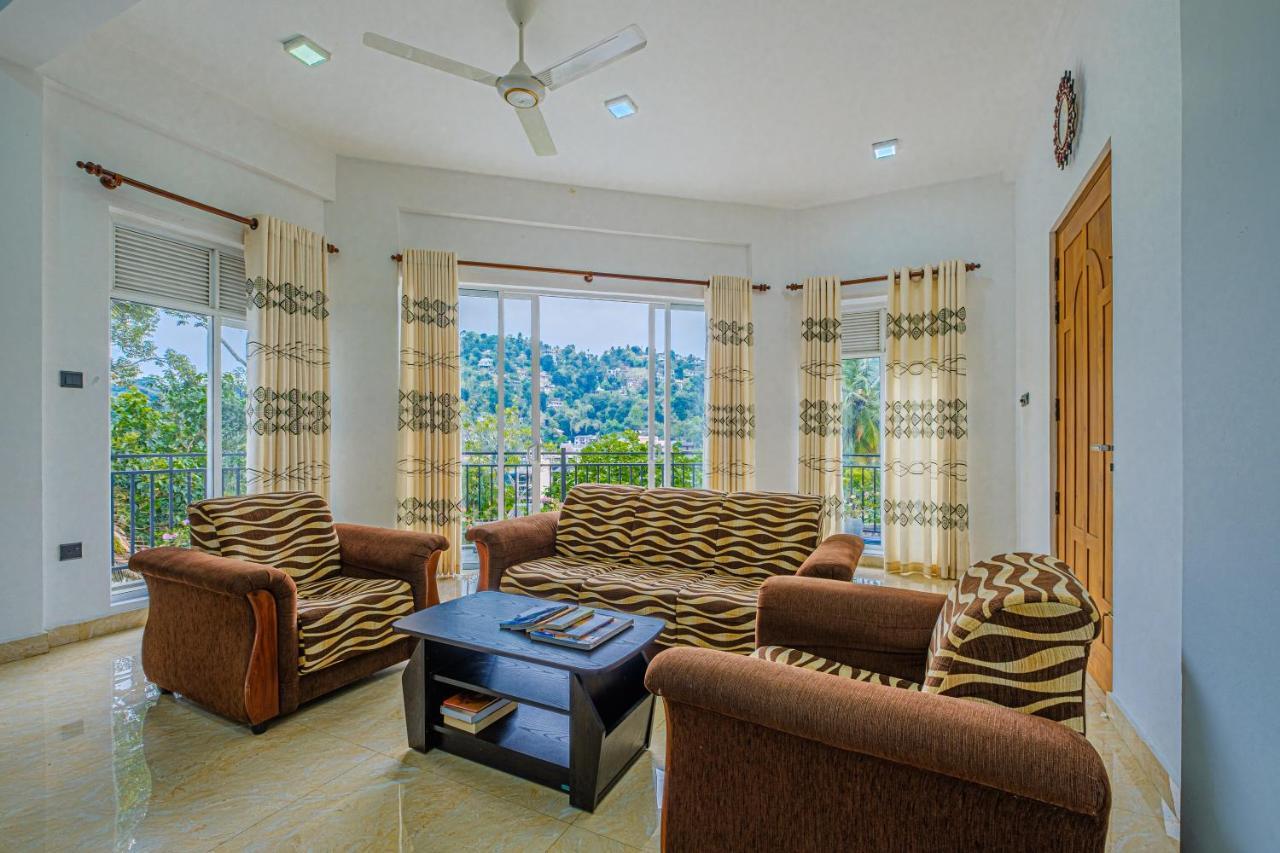 Queens Mount Ridge Kandy Exterior foto